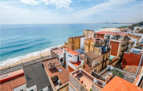 Beautiful apartment in Montgat with WiFi and 2 Bedrooms
